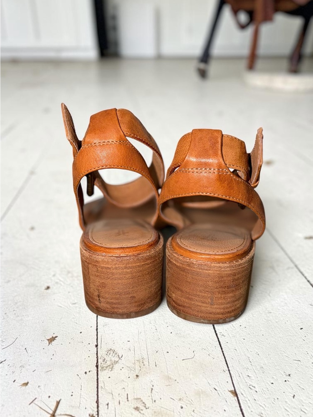 Frye Cindy Tan Leather Block Heel Ankle Strap Sandals Size 9.5 - Picture 7 of 7
